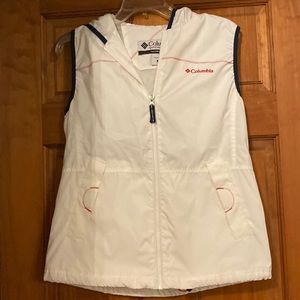 NWOT Columbia Sportswear Red White Blue Vest M